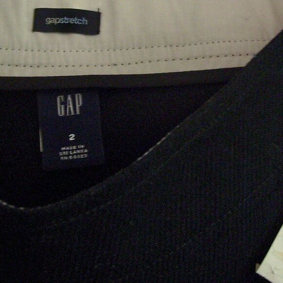 Black GAP Skirt With Flared Bottom / Size 2 / NEW - Picture 9 of 11